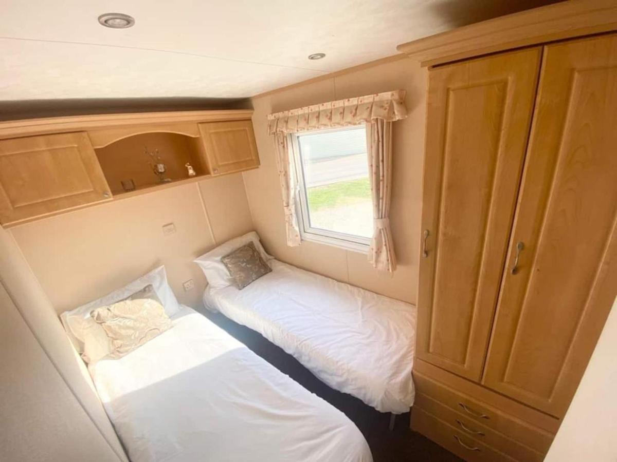 Saint Osyth Luxury 2 Bedroom 2 Bathroom Caravan-Small Sofa 1 Pers מראה חיצוני תמונה